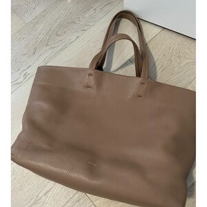 Cuyana Classic Easy Tote cappuccino